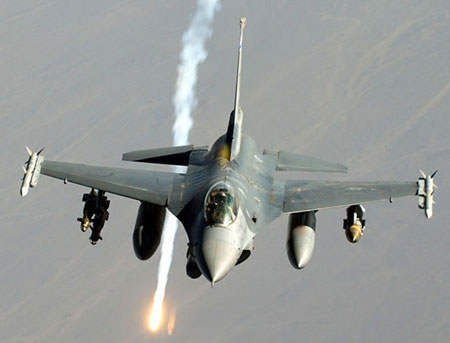 изтребител F-16